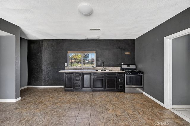 40560 Artesia, San Jacinto, CA 92583