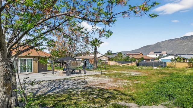 40560 Artesia, San Jacinto, CA 92583