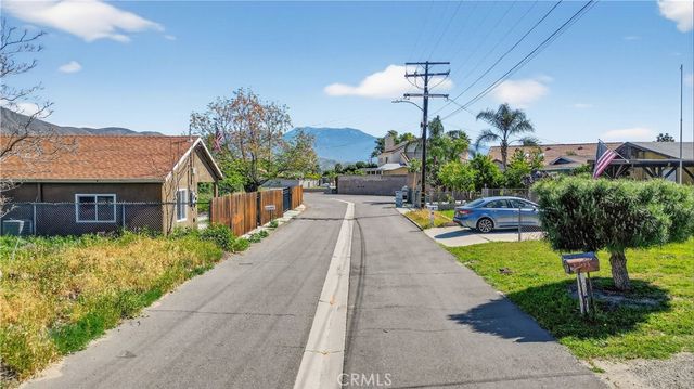 40560 Artesia, San Jacinto, CA 92583