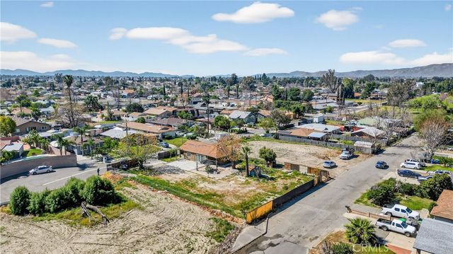40560 Artesia, San Jacinto, CA 92583