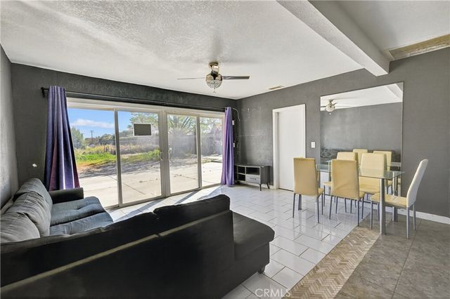 40560 Artesia, San Jacinto, CA 92583