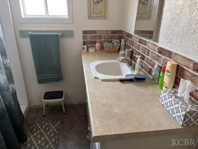 10846 Jensen Street, Armona, CA 93202