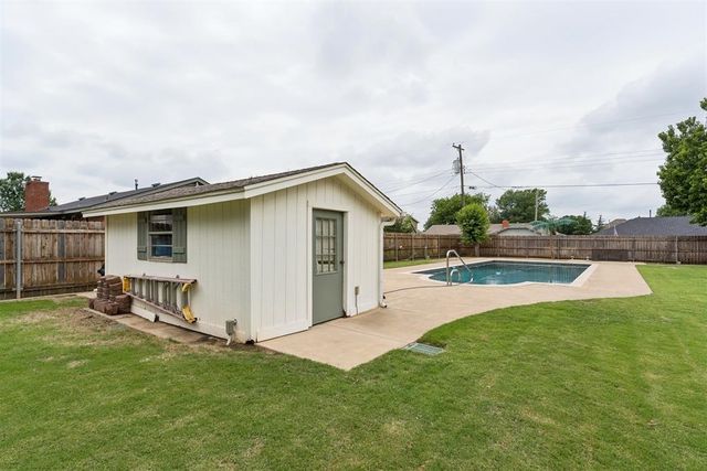 920 NW 32nd Street, Moore, OK 73160
