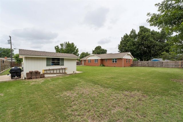 920 NW 32nd Street, Moore, OK 73160