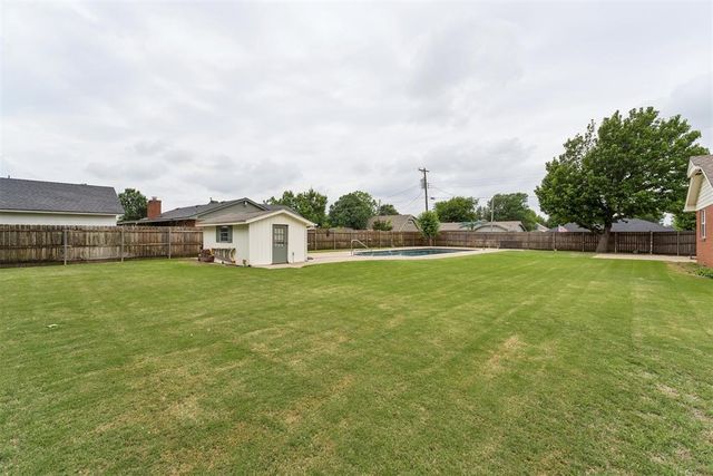 920 NW 32nd Street, Moore, OK 73160