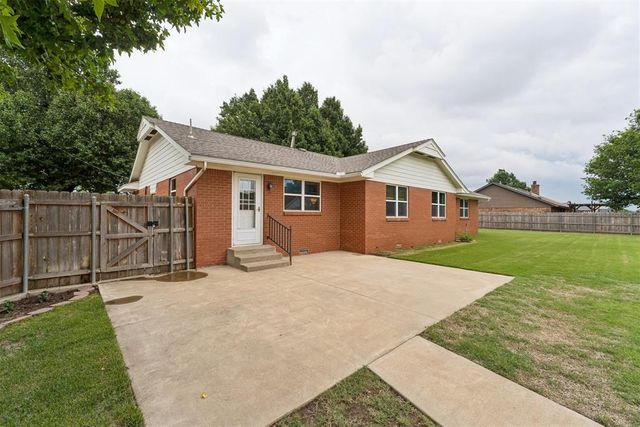 920 NW 32nd Street, Moore, OK 73160