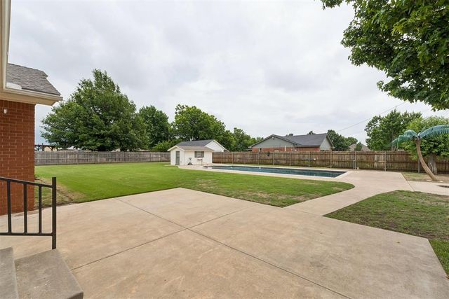 920 NW 32nd Street, Moore, OK 73160