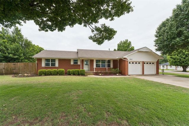 920 NW 32nd Street, Moore, OK 73160