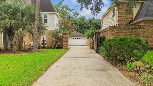 6315 Wimbledon Villas Drive, Spring, TX 77379