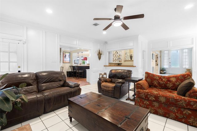 6315 Wimbledon Villas Drive, Spring, TX 77379