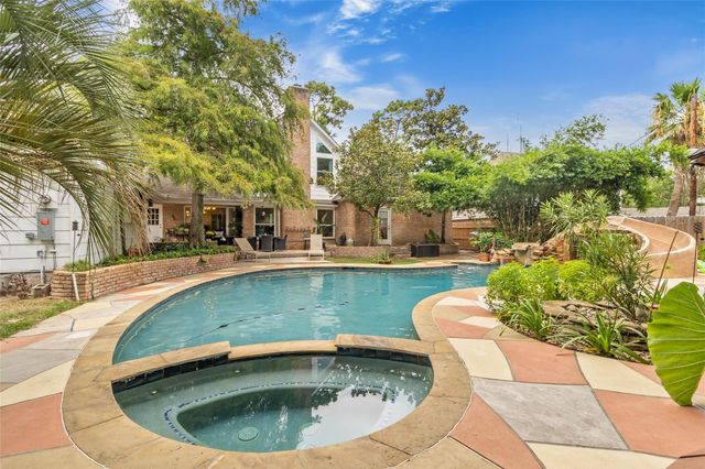 6315 Wimbledon Villas Drive, Spring, TX 77379