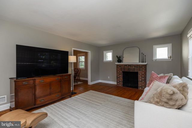 105 LAUREL LN, Wilmington, DE 19804