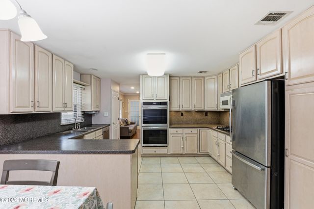 1433 14th Street, Lakewood, NJ 08701