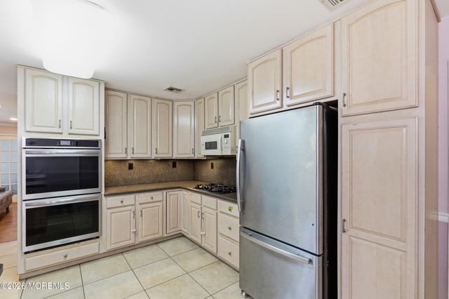 1433 14th Street, Lakewood, NJ 08701