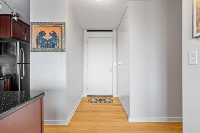 15 S 1st Street A1211, Minneapolis, MN 55401