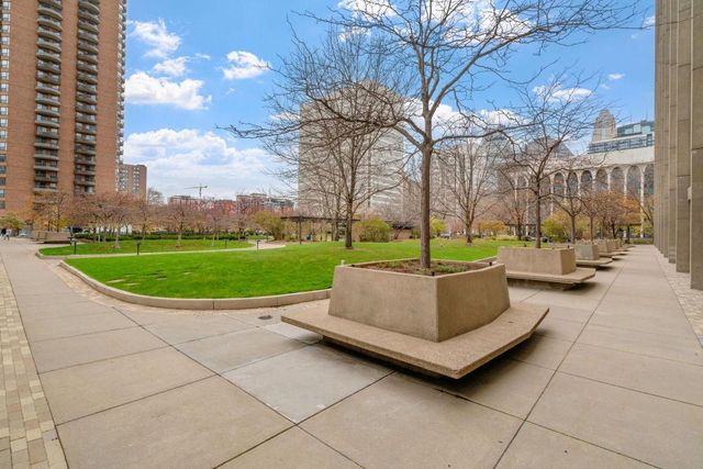 15 S 1st Street A1211, Minneapolis, MN 55401