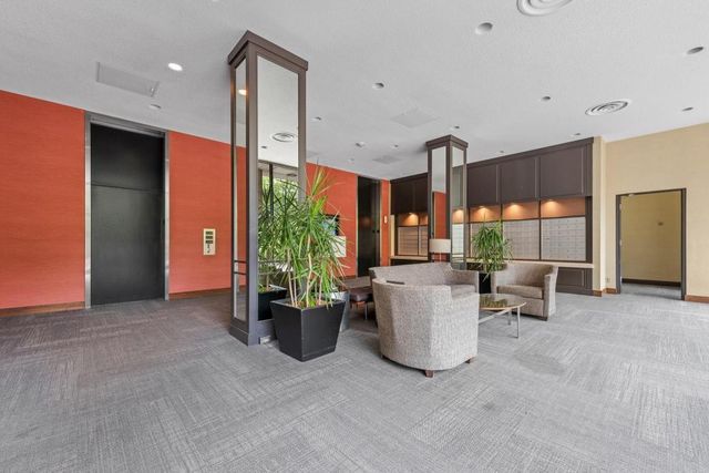 15 S 1st Street A1211, Minneapolis, MN 55401