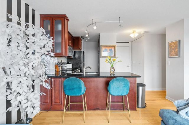 15 S 1st Street A1211, Minneapolis, MN 55401