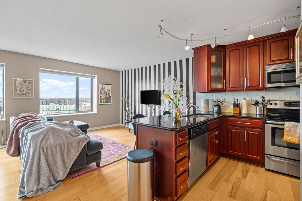 15 S 1st Street A1211, Minneapolis, MN 55401