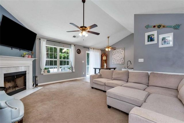 5503 Amber Cove Way, Flowery Branch, GA 30542