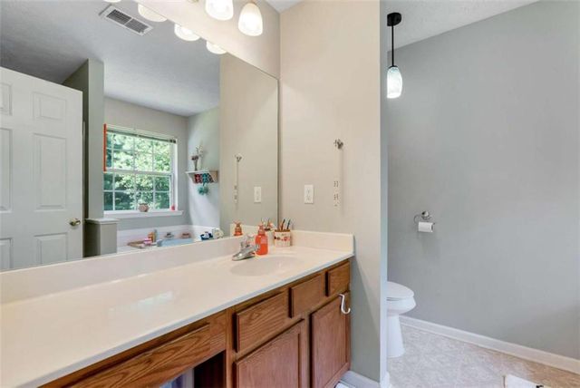 5503 Amber Cove Way, Flowery Branch, GA 30542