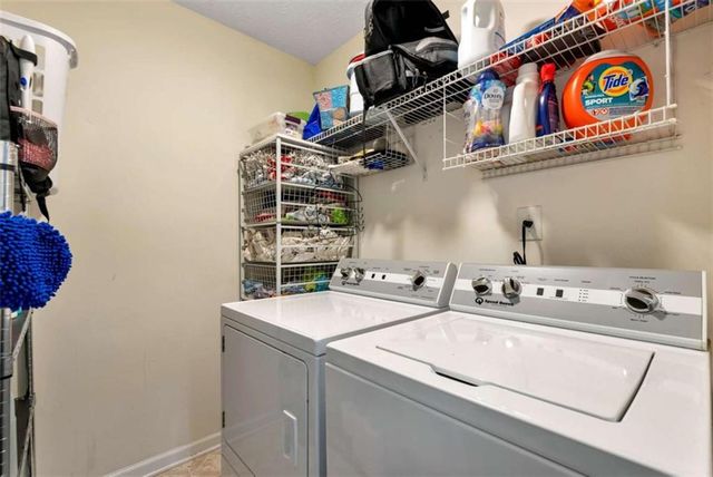 5503 Amber Cove Way, Flowery Branch, GA 30542