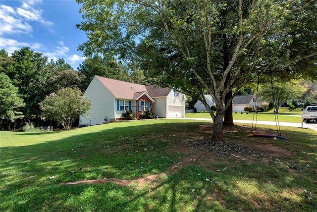 5503 Amber Cove Way, Flowery Branch, GA 30542