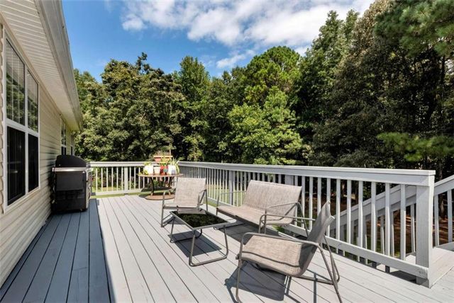 5503 Amber Cove Way, Flowery Branch, GA 30542