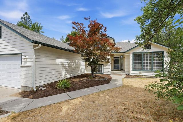 6004 W Wind River Dr, Spokane, WA 99208