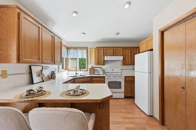 6004 W Wind River Dr, Spokane, WA 99208