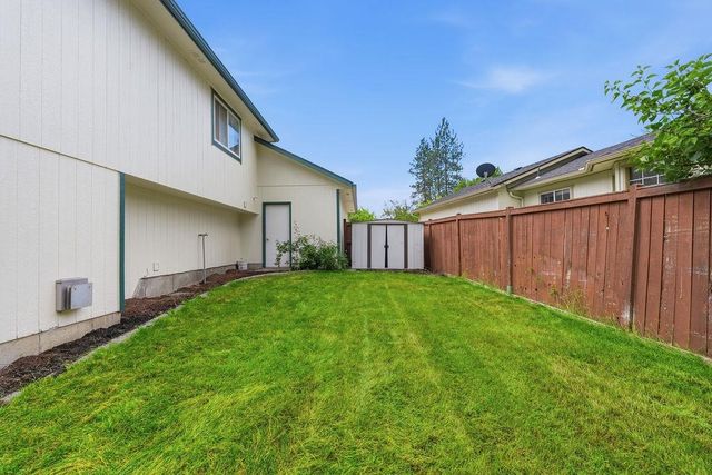 6004 W Wind River Dr, Spokane, WA 99208