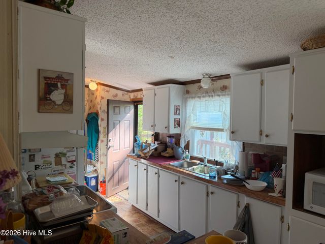 245 Lake Drive SW, Supply, NC 28462