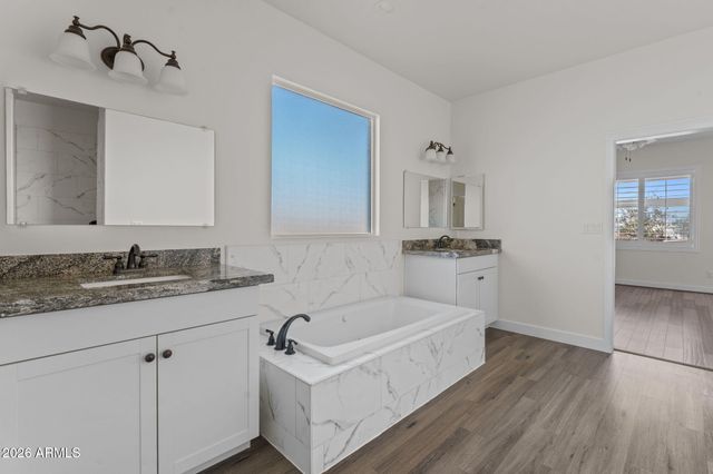 21015 W White Feather Lane, Wittmann, AZ 85361