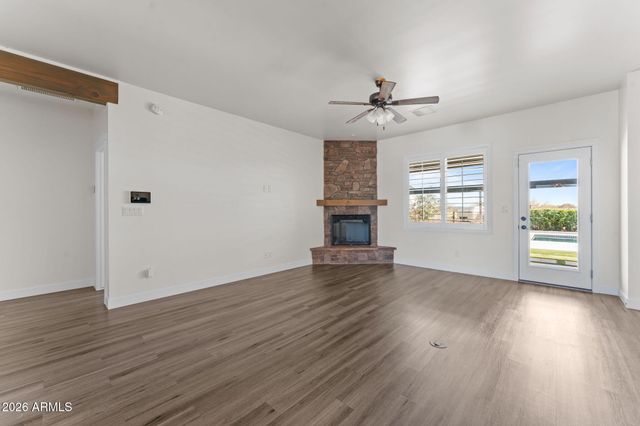 21015 W White Feather Lane, Wittmann, AZ 85361