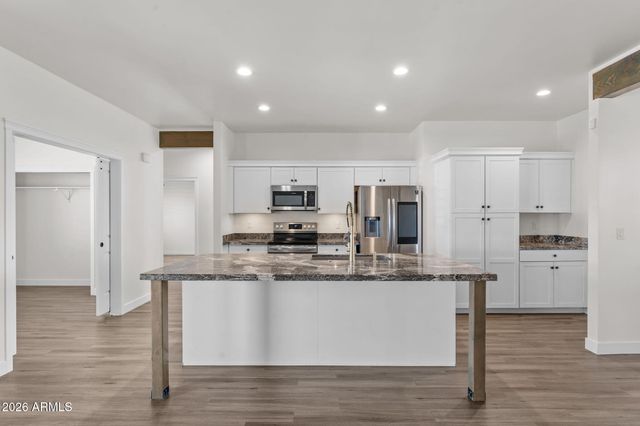 21015 W White Feather Lane, Wittmann, AZ 85361