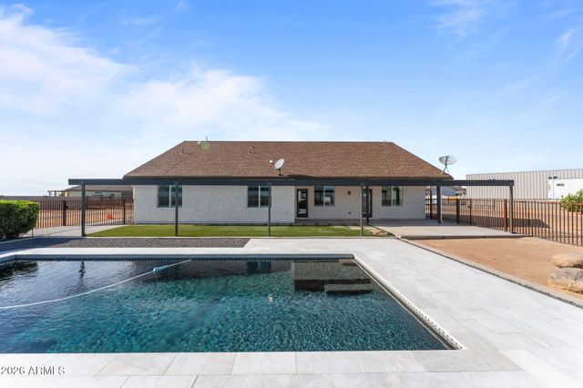 21015 W White Feather Lane, Wittmann, AZ 85361