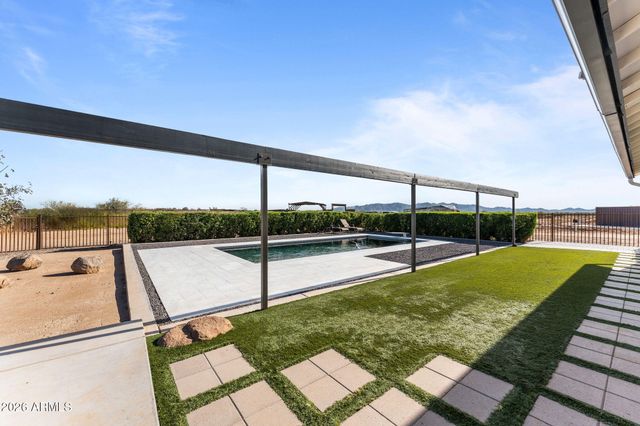 21015 W White Feather Lane, Wittmann, AZ 85361