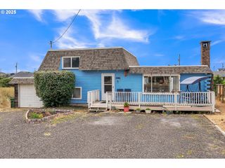 1214 Nw PARKER Ave, Waldport, OR 97394