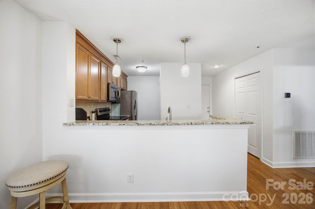18009 Kings Point Drive I, Cornelius, NC 28031
