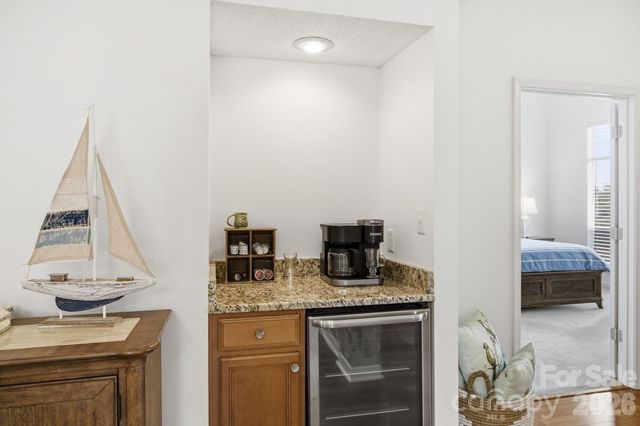 18009 Kings Point Drive I, Cornelius, NC 28031