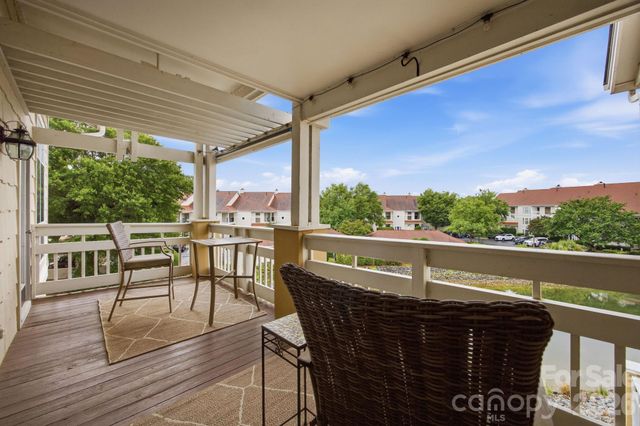 18009 Kings Point Drive I, Cornelius, NC 28031