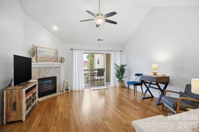 18009 Kings Point Drive I, Cornelius, NC 28031