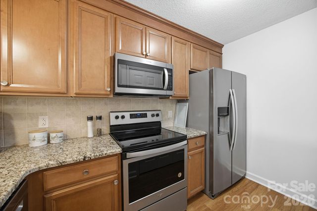 18009 Kings Point Drive I, Cornelius, NC 28031
