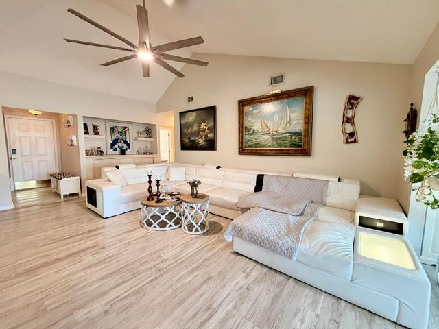 6206 S River Run Drive, Sebastian, FL 32958