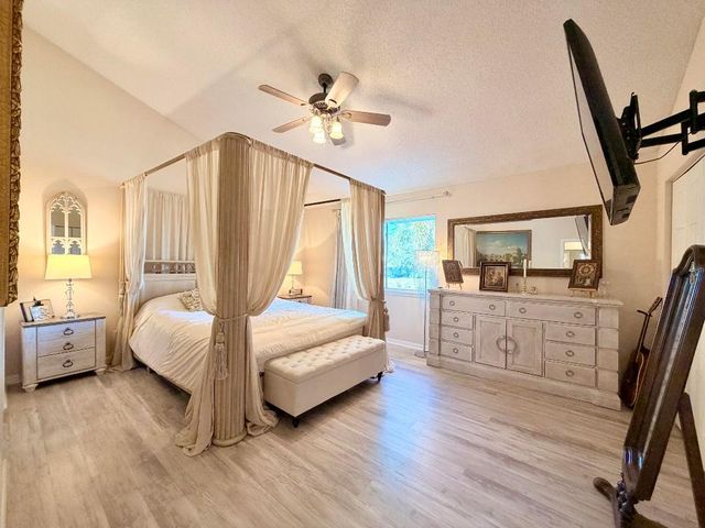 6206 S River Run Drive, Sebastian, FL 32958