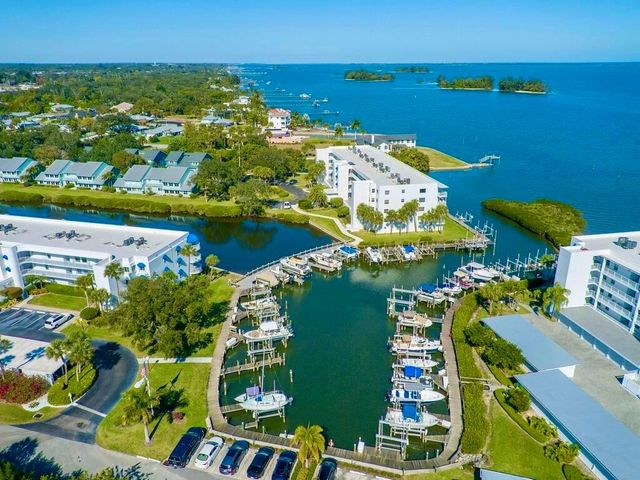 6206 S River Run Drive, Sebastian, FL 32958