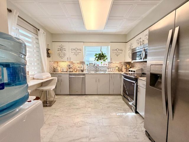 6206 S River Run Drive, Sebastian, FL 32958