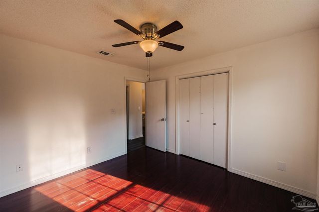 2732 Country Breeze Blvd, Navarre, FL 32566