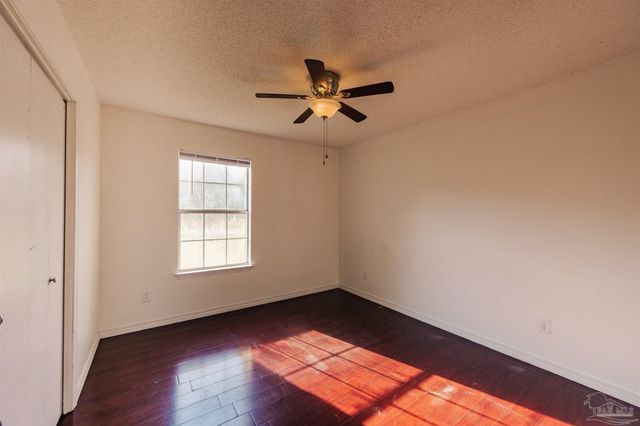 2732 Country Breeze Blvd, Navarre, FL 32566