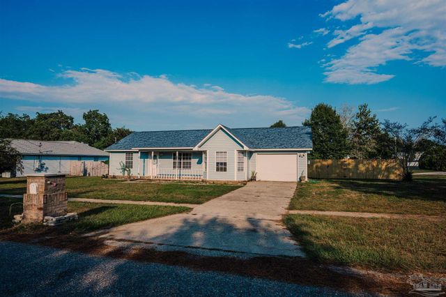 2732 Country Breeze Blvd, Navarre, FL 32566